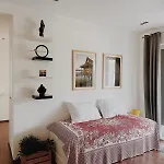 White Lotus - Luxury Apartment