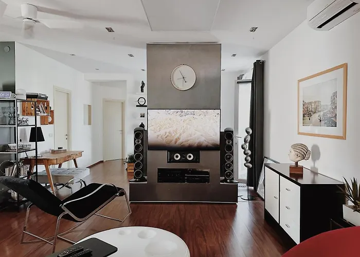 White Lotus - Luxury * سبليت