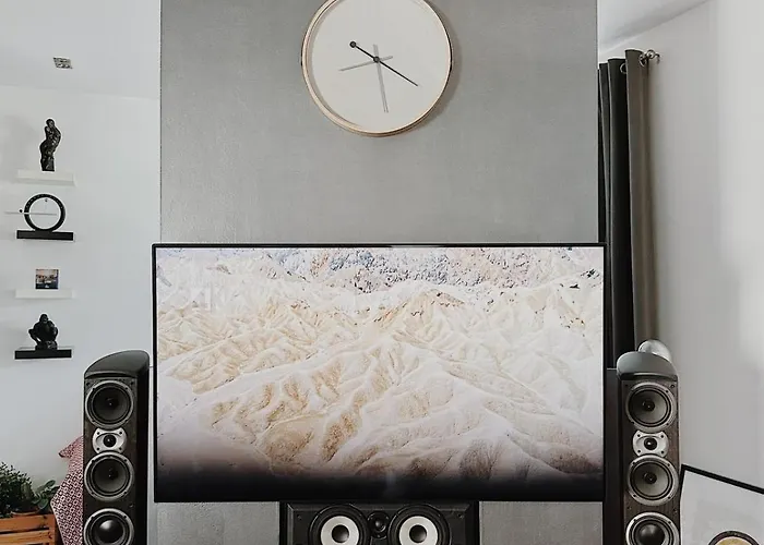 White Lotus - Luxury سبليت