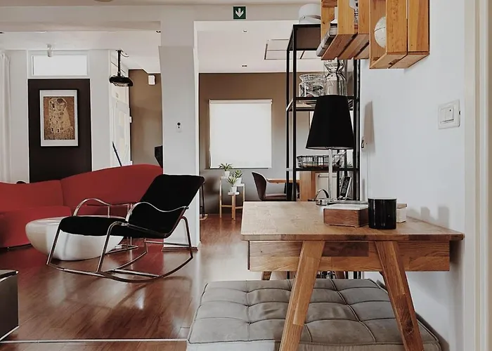 White Lotus - Luxury * سبليت