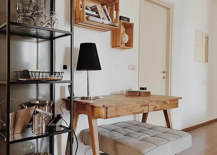 White Lotus - Luxury * سبليت