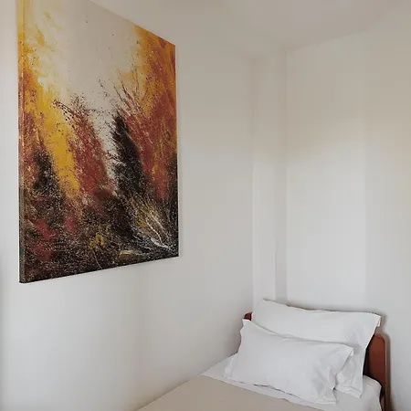 White Lotus - Luxury *